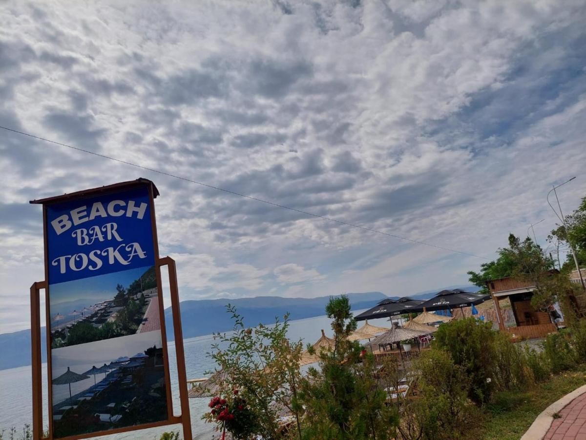 Hotel Vila Toska Piskupat Екстер'єр фото