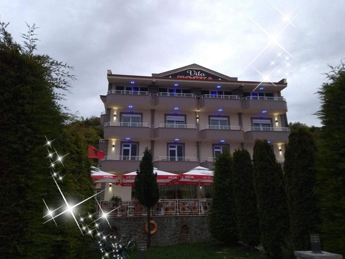 Hotel Vila Toska Piskupat Екстер'єр фото