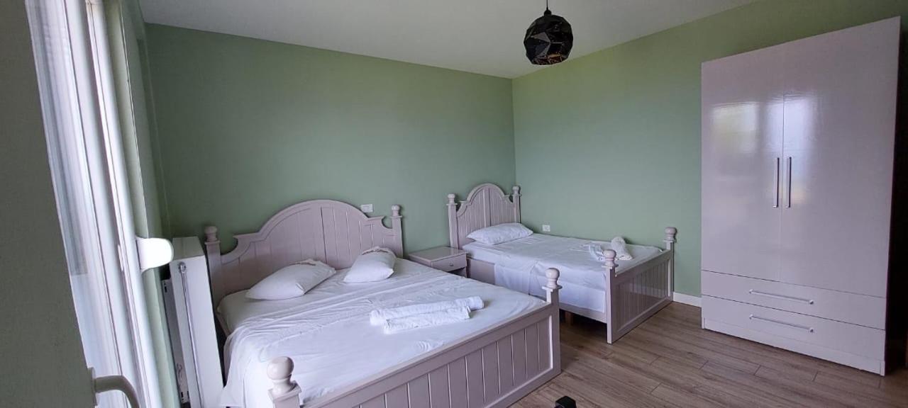 Hotel Vila Toska Piskupat Екстер'єр фото