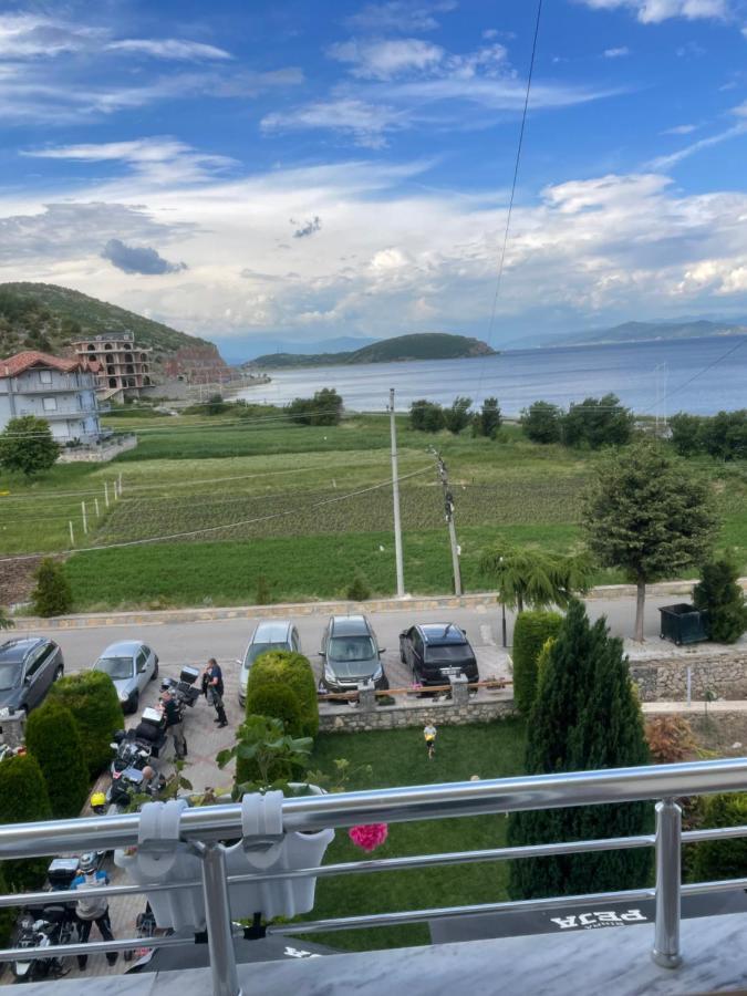 Hotel Vila Toska Piskupat Екстер'єр фото