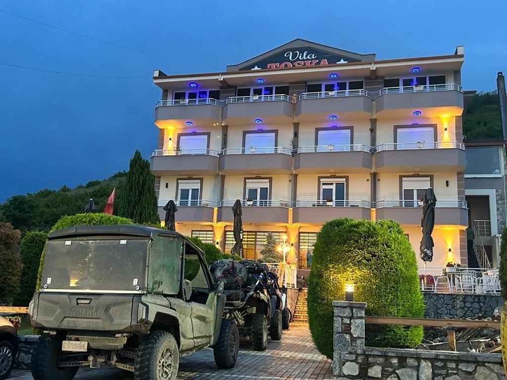 Hotel Vila Toska Piskupat Екстер'єр фото